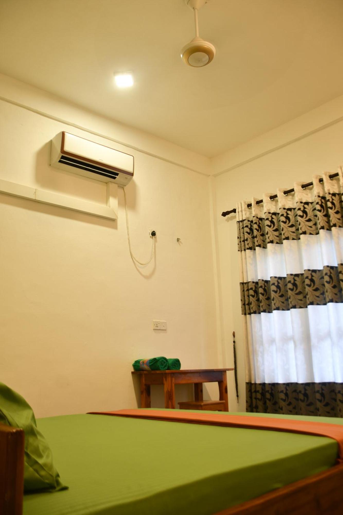 Pearl Of The Bay Hotel Arugam Bay Bagian luar foto